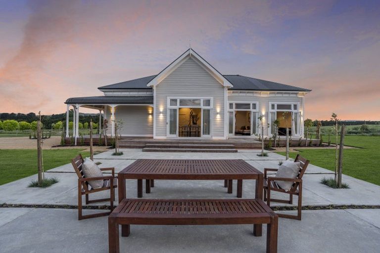 Photo of property in 906a-b Bidwills Cutting Road, Morison Bush, Greytown, 5794