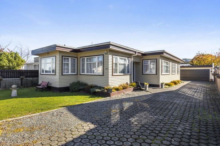 Photo of property in 843 High Street, Boulcott, Lower Hutt, 5011