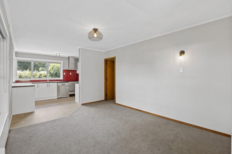 Photo of property in 9 Tawa Street, Inglewood, 4330