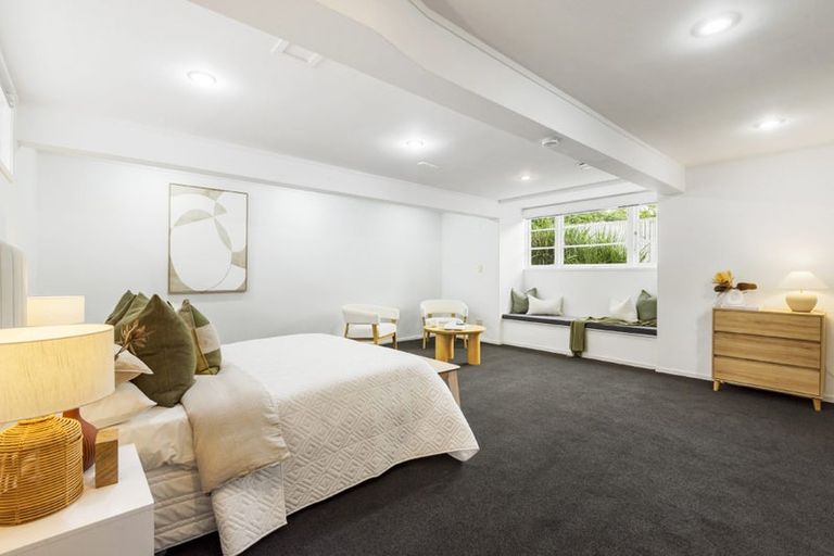 Photo of property in 11 Woodside Avenue, Northcote, Auckland, 0627