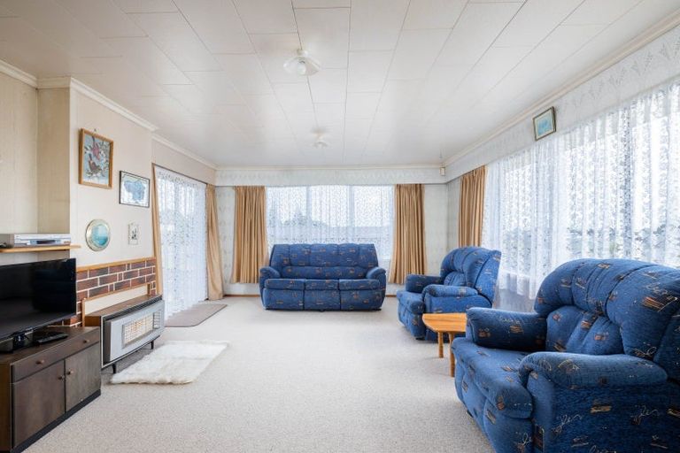 Photo of property in 2 Erica Place, Bell Block, New Plymouth, 4312