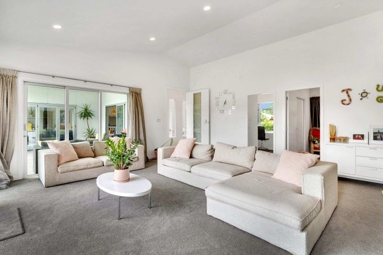 Photo of property in 26 Cotter Street, Greytown, 5712