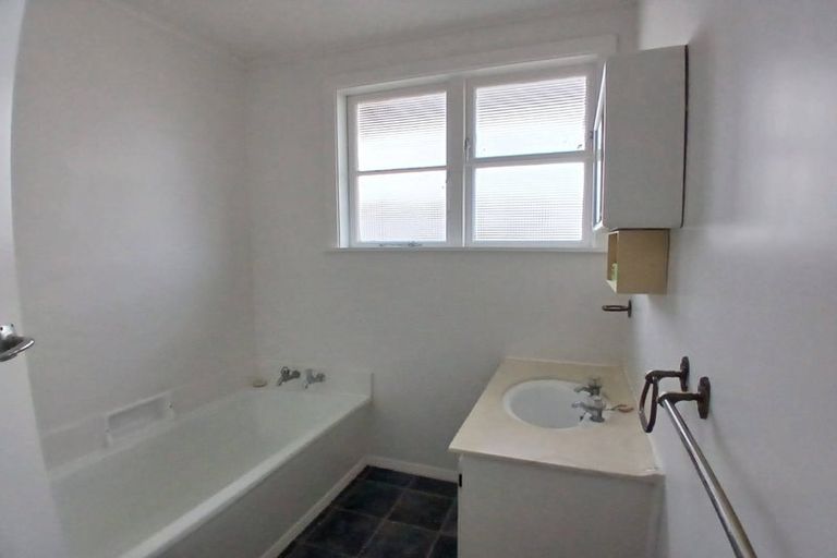 Photo of property in 56 Tarawera Road, Johnsonville, Wellington, 6037