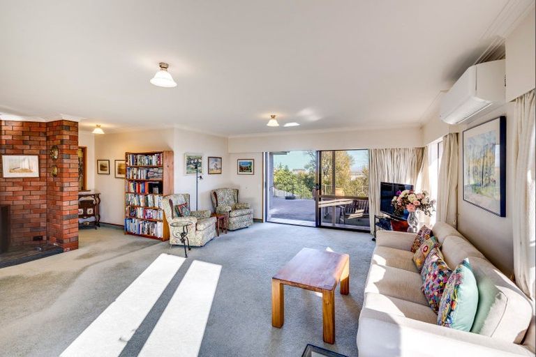 Photo of property in 123 Thompson Road, Bluff Hill, Napier, 4110