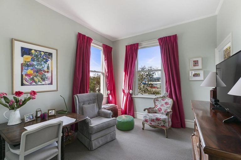 Photo of property in 11 Tinakori Road, Thorndon, Wellington, 6011