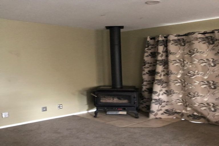 Photo of property in 2/165 Peverel Street, Riccarton, Christchurch, 8041