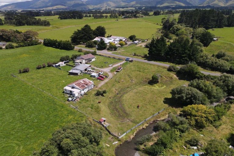 Photo of property in 747 Maharahara Road, Maharahara, Dannevirke, 4972