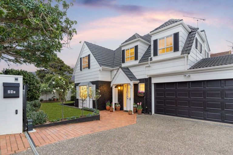 Photo of property in 25a Milford Road, Milford, Auckland, 0620