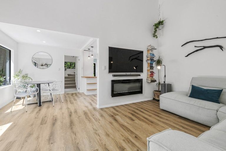 Photo of property in 1/91 Balmain Road, Birkenhead, Auckland, 0626