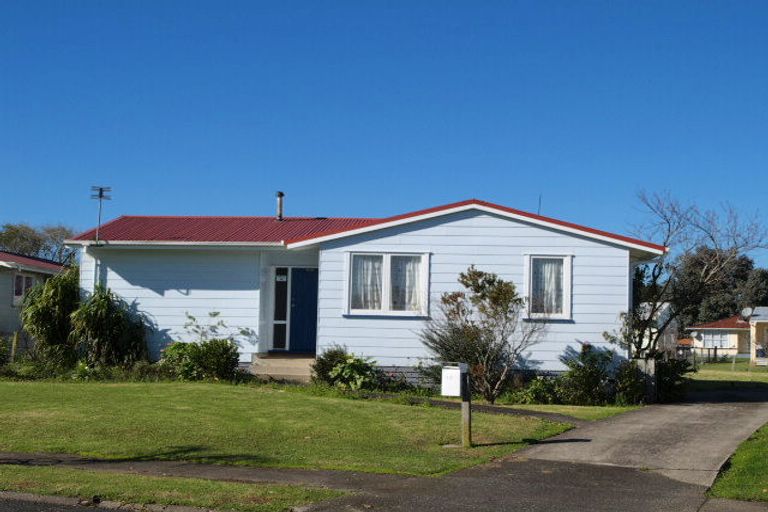 Photo of property in 11 Courtenay Crescent, Mangere East, Auckland, 2024