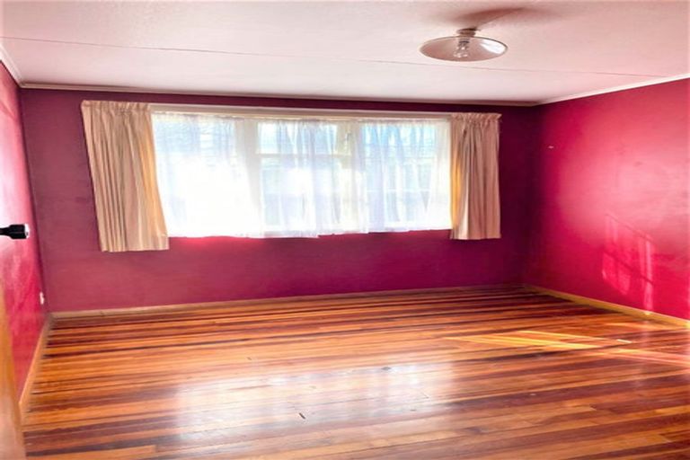 Photo of property in 12 Watt Street, Featherston, 5710