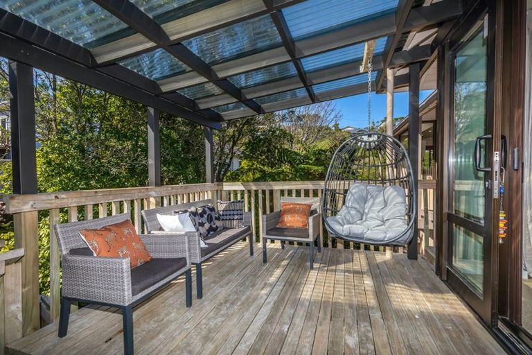 Photo of property in 16 Omar Street, Khandallah, Wellington, 6035