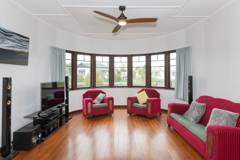 Photo of property in 37 Muir Street, Te Hapara, Gisborne, 4010