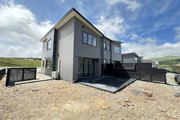 Photo of property in 50 Oakum Road, Whitby, 5024