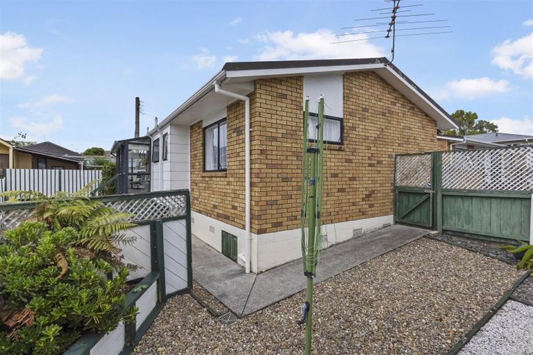 Photo of property in 3/69 Moore Street, Howick, Auckland, 2014