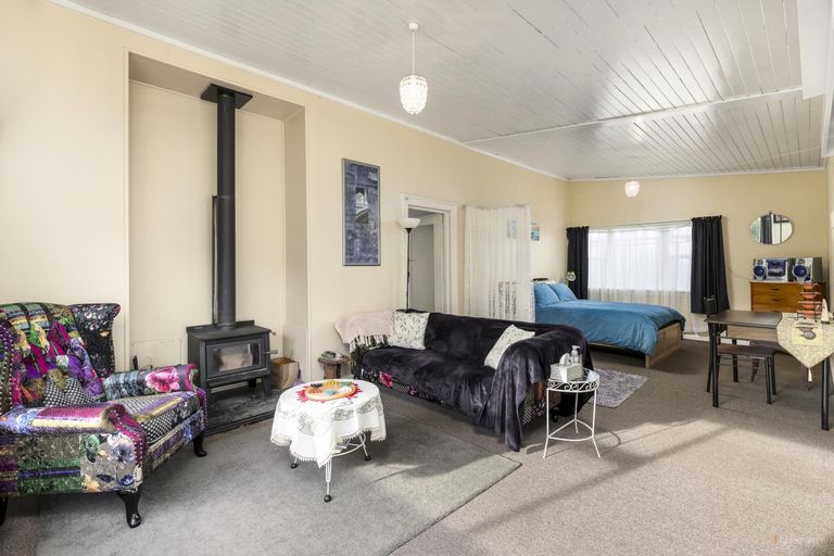 Photo of property in 9 Waimate Highway, Makikihi, Waimate, 7978