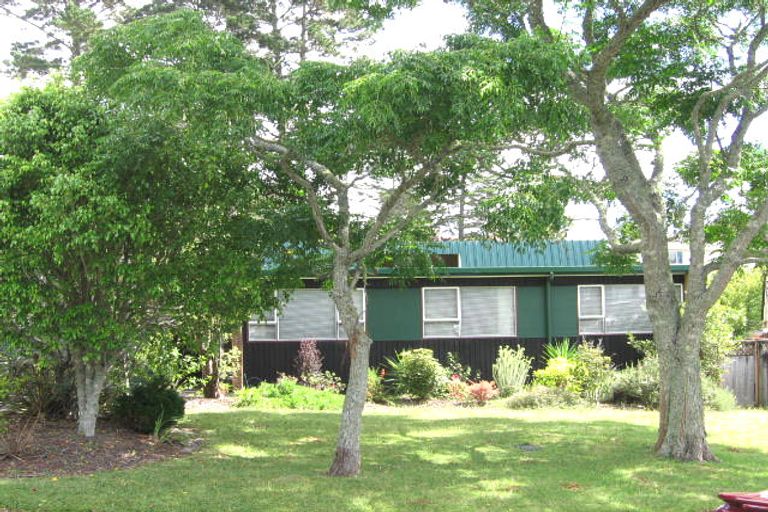 Photo of property in 10 Cezanne Place, New Lynn, Auckland, 0600