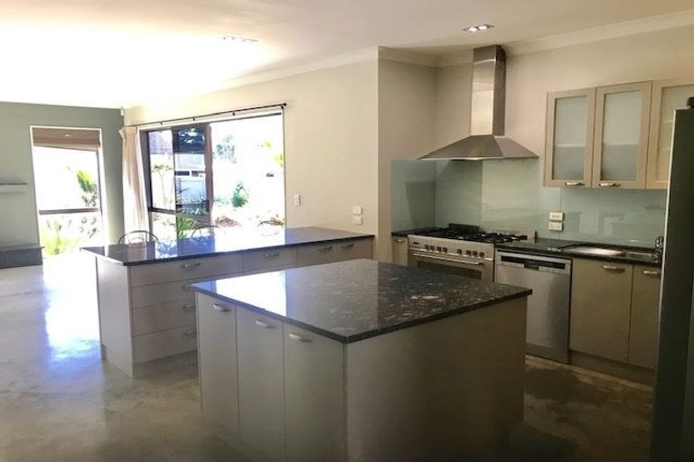 Photo of property in 68 Shelter Drive, Greenhithe, Auckland, 0632