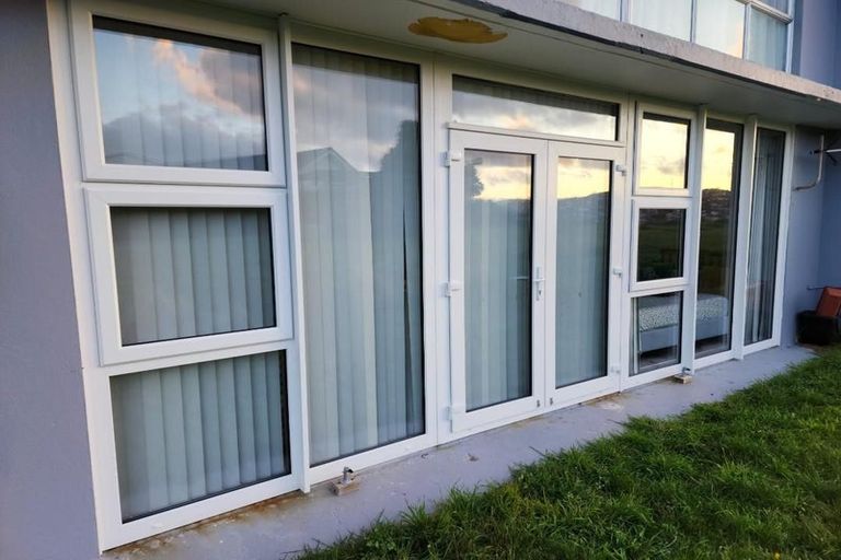 Photo of property in 23 Rangitane Street, Maupuia, Wellington, 6022