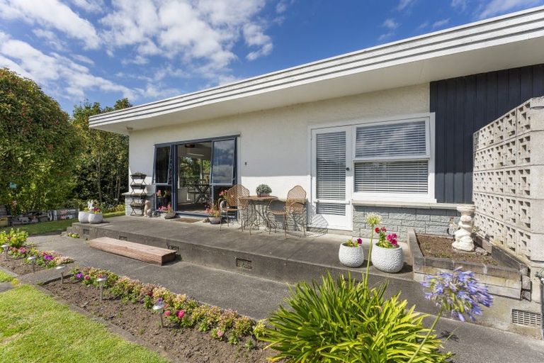 Photo of property in 73 Great North Road, Saint Johns Hill, Whanganui, 4501