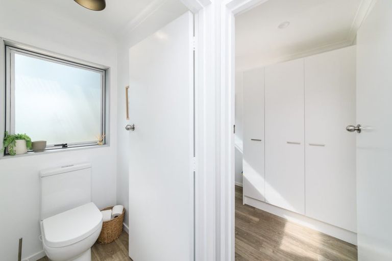 Photo of property in 16 Lane Place, Awapuni, Palmerston North, 4412