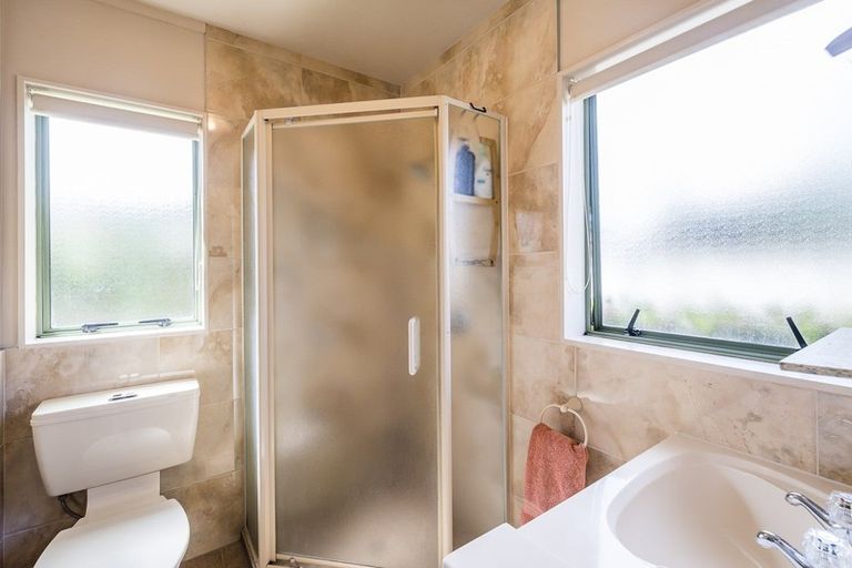 Photo of property in 15 Beachwater Grove, Paraparaumu Beach, Paraparaumu, 5032