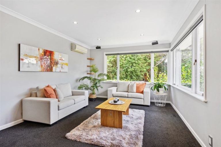 Photo of property in 968 East Coast Road, Northcross, Auckland, 0632