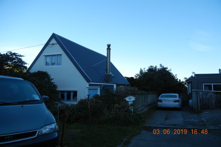 Photo of property in 29 Happy Valley Road, Owhiro Bay, Wellington, 6023