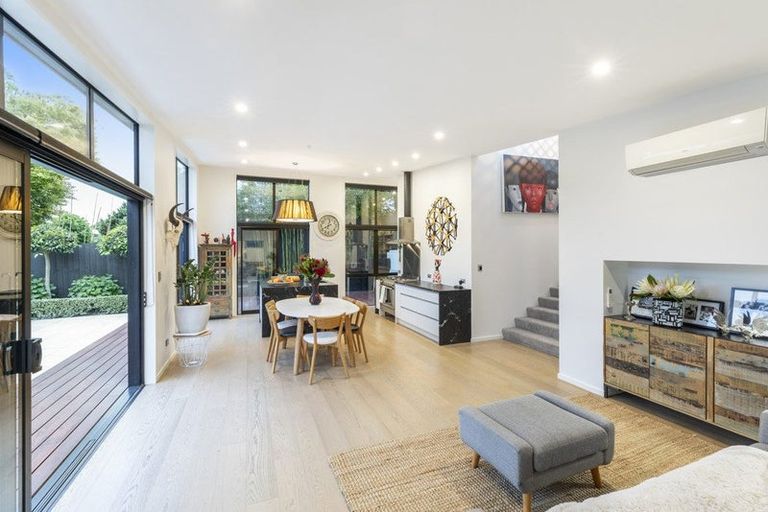 Photo of property in 91 Condell Avenue, Papanui, Christchurch, 8053