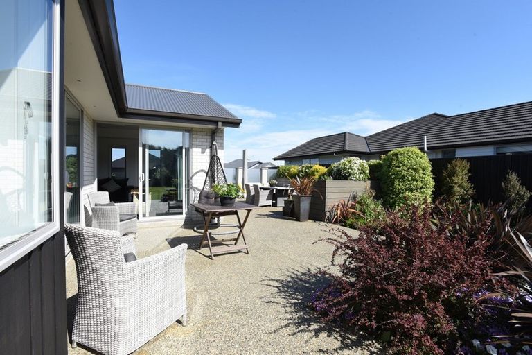 Photo of property in 28 Northside Drive, Waikiwi, Invercargill, 9810