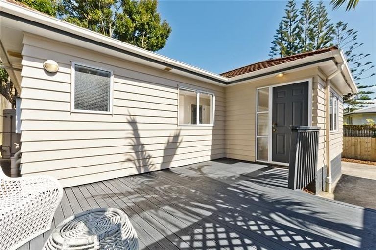 Photo of property in 1/34 Arrow Road, Forrest Hill, Auckland, 0620