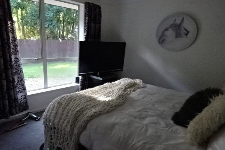 Photo of property in 9 Burnside Court, Rosedale, Auckland, 0632