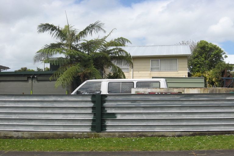 Photo of property in 12 Trounson Avenue, Clendon Park, Auckland, 2103
