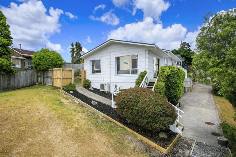 Photo of property in 1/19 Romulus Place, Totara Vale, Auckland, 0629