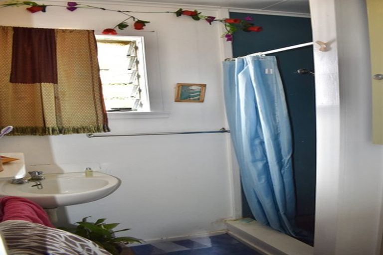 Photo of property in 17 Koromiko Street, Otaki Beach, Otaki, 5512