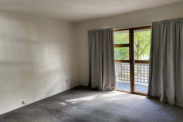 Photo of property in 1/86 Mountbatten Avenue, Hillcrest, Auckland, 0627