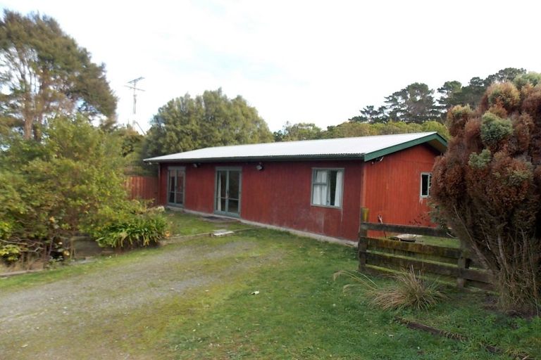 Photo of property in 90 Percy Dyett Drive, Karori, Wellington, 6012