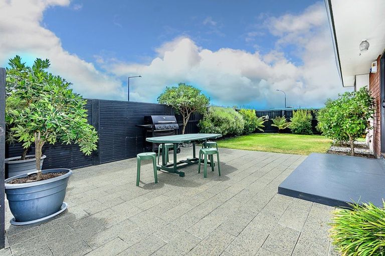Photo of property in 85 Pacific Road, North New Brighton, Christchurch, 8083