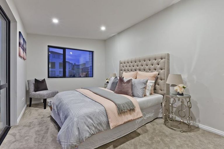 Photo of property in 3 Moko Lane, Greenhithe, Auckland, 0632