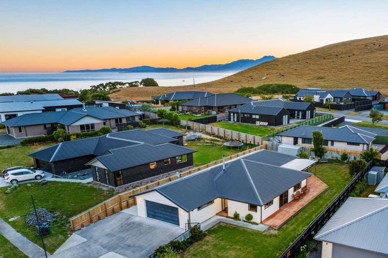 Photo of property in 6 Tauhou Place, Kaikoura, 7300