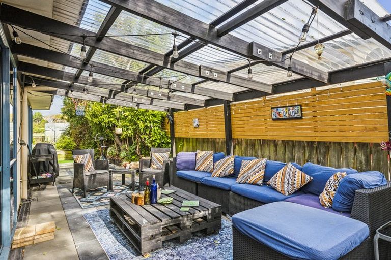 Photo of property in 8 Leigh Place, Paraparaumu Beach, Paraparaumu, 5032