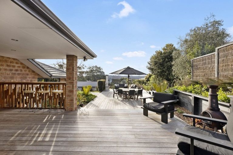 Photo of property in 28 The Close, Greenhithe, Auckland, 0632