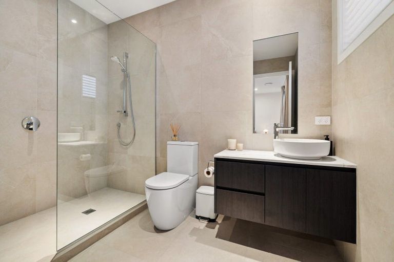 Photo of property in 29 Oscar Road, Greenhithe, Auckland, 0632