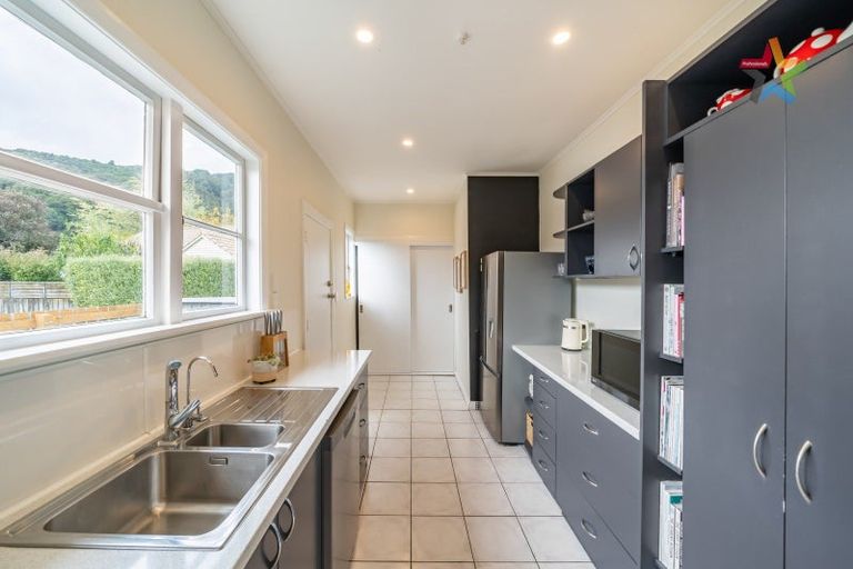 Photo of property in 15 Tyndall Street, Waiwhetu, Lower Hutt, 5010