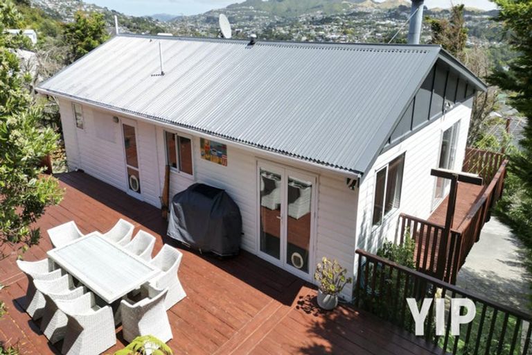 Photo of property in 18 Mandeville Crescent, Grenada Village, Wellington, 6037