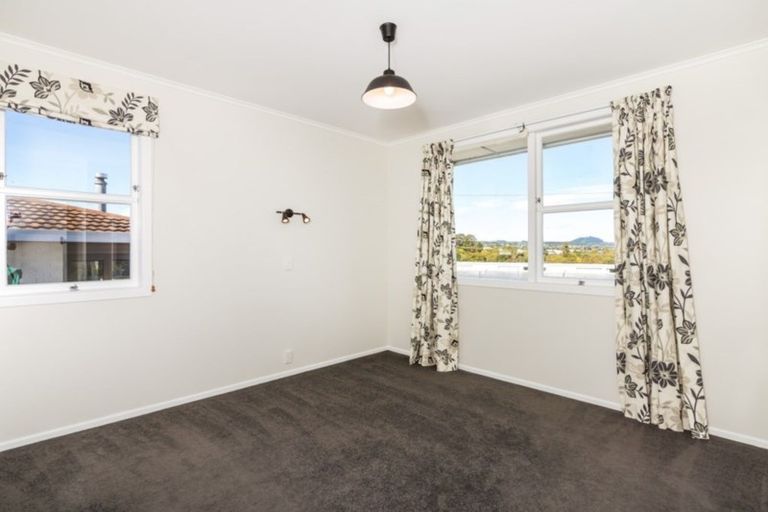 Photo of property in 1 Noble Street, Waiuku, 2123