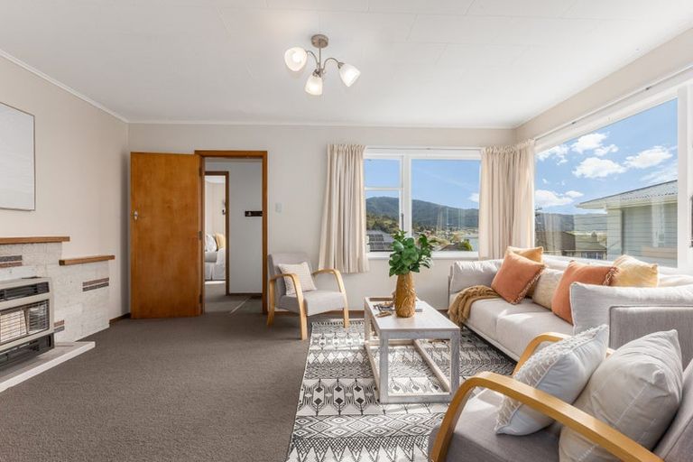 Photo of property in 73 Petrie Street, Wainuiomata, Lower Hutt, 5014