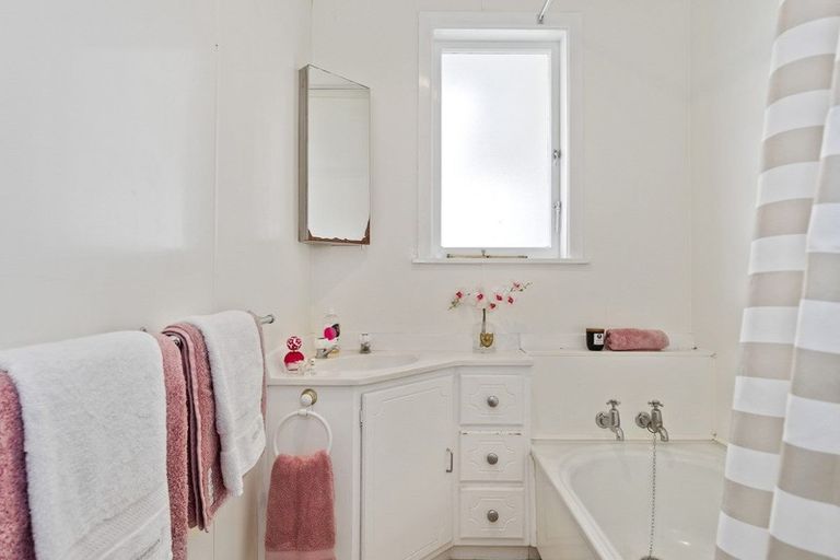 Photo of property in 54a Henderson Crescent, Parkvale, Tauranga, 3112