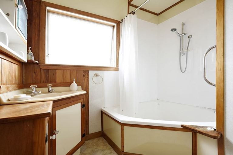 Photo of property in 12 Motueka Street, Nelson South, Nelson, 7010