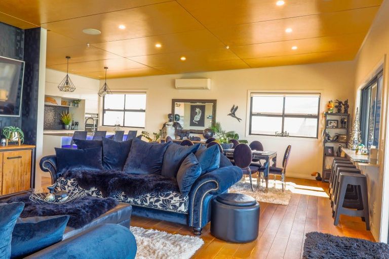 Photo of property in 57 Hawaiian Parade, Arkles Bay, Whangaparaoa, 0932